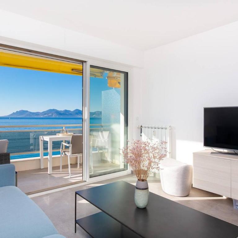 On la Croisette: luxe 2 bedrooms/ 2 baths - Apartment - 13