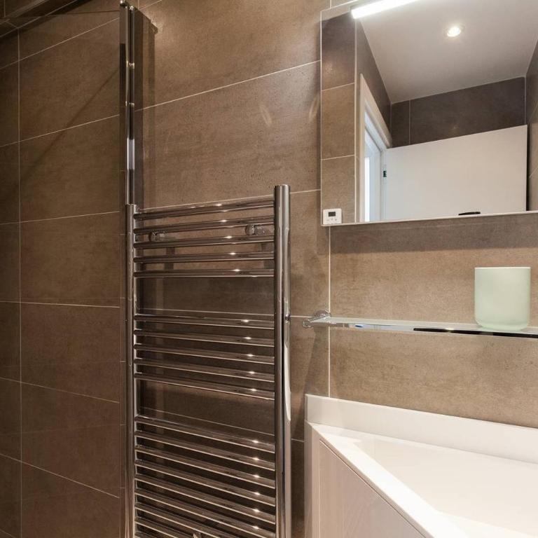 On la Croisette: luxe 2 bedrooms/ 2 baths - Apartment - 33