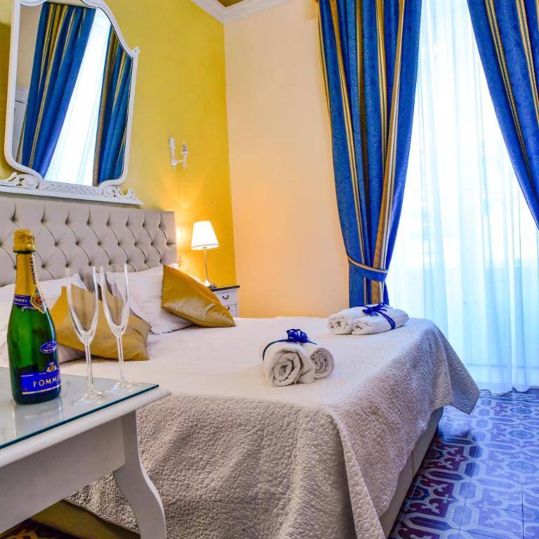 Palazzo degli Affreschi - Budget Double Room - 4