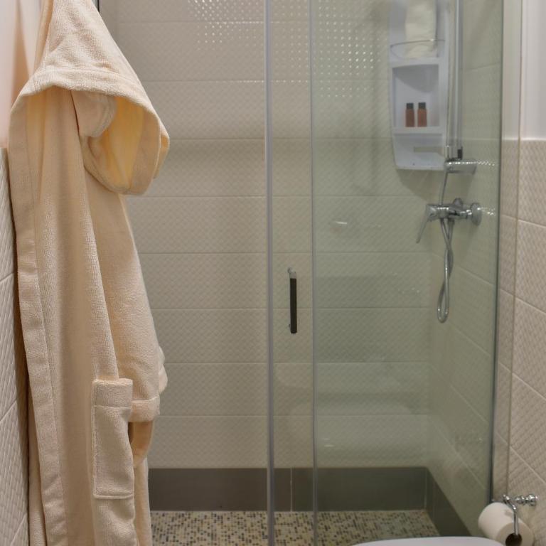 Palazzo degli Affreschi - Budget Double Room - 11
