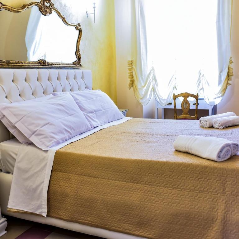Palazzo degli Affreschi - Standard Double Room - 7