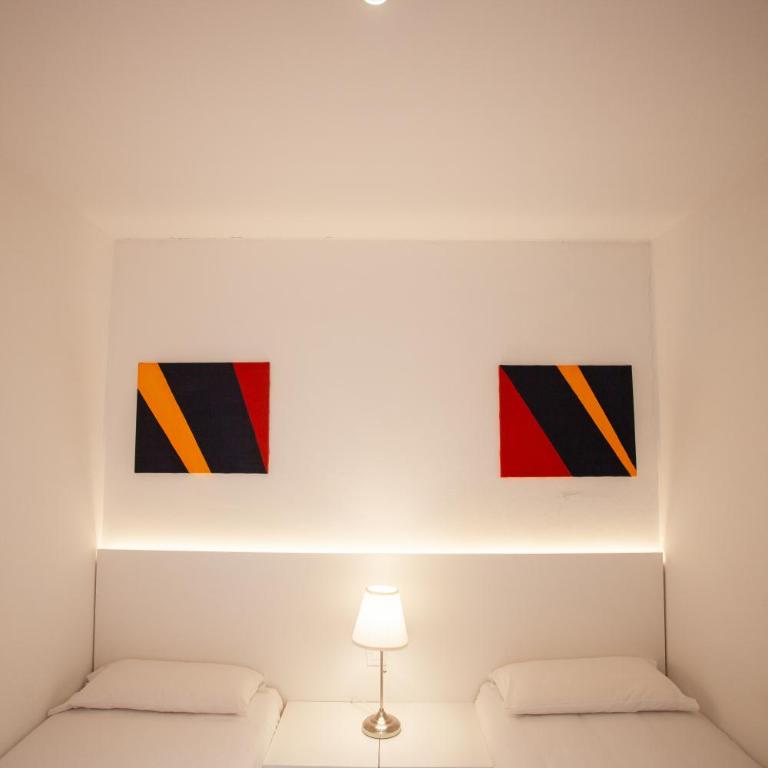 Ramblas Apartments - Two-Bedroom Apartment - 13