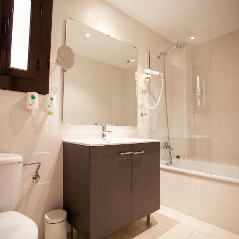 Ramblas Apartments - One-Bedroom Apartment - 20