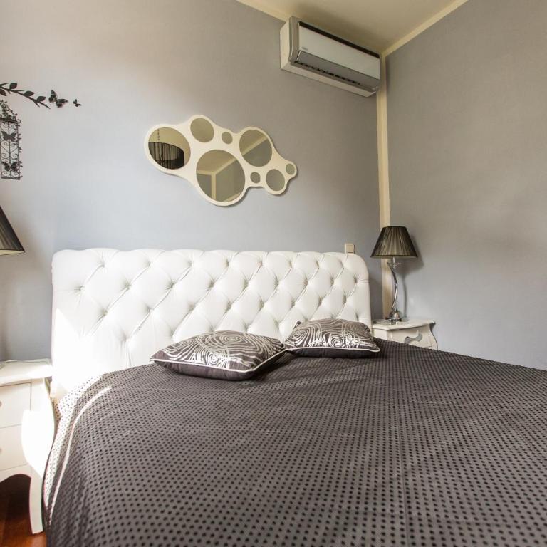 Apartment Green House - Three-Bedroom Apartment - 8