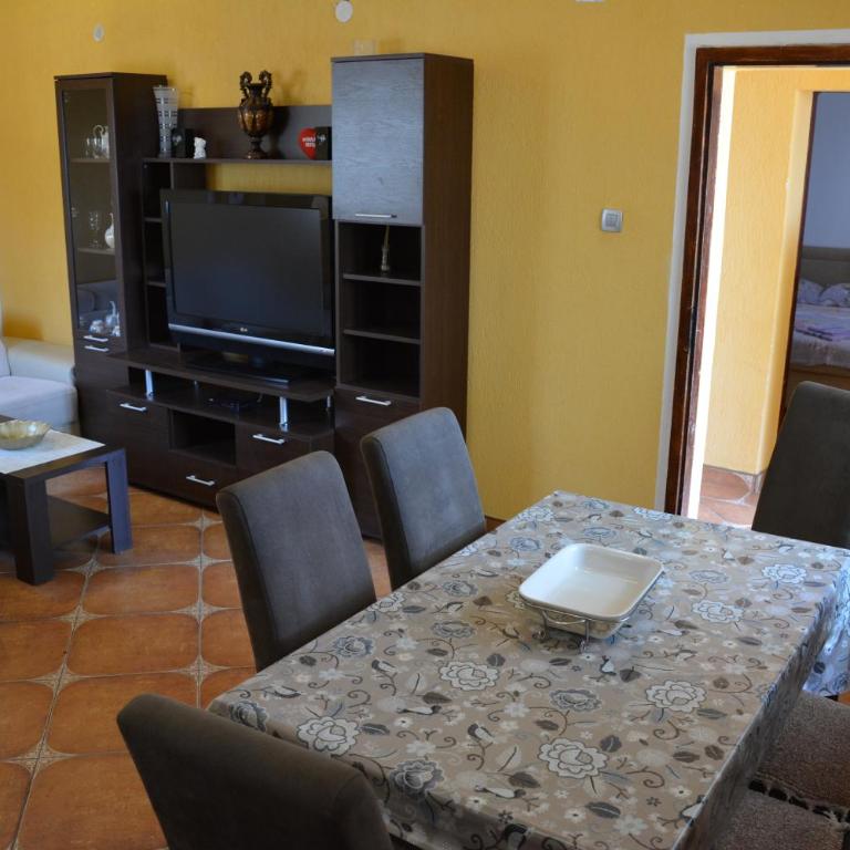 Apartments Djedovic 2 - Two-Bedroom Apartment with Terrace and Sea View - Ground Floor - 4