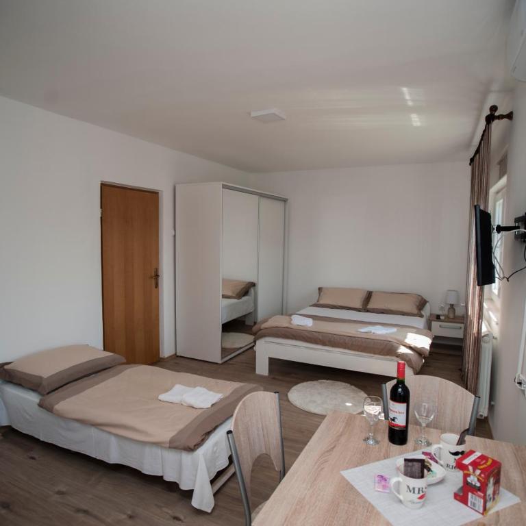 Guesthouse Buco - Superior Apartman - 1