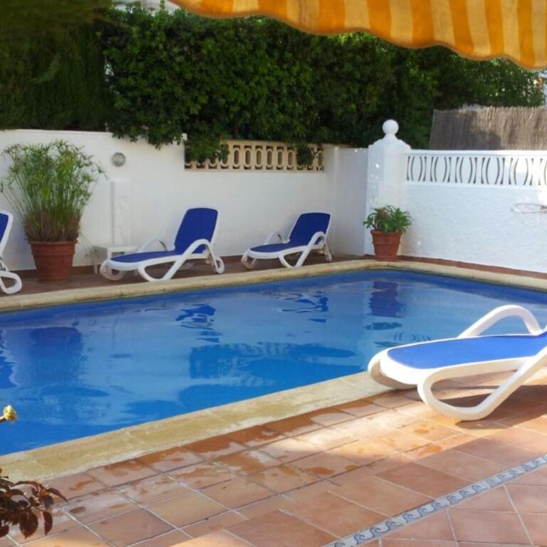 CASA DE LUJO CON PISCINA PRIVADA en ZONA MUY TRANQUILA - Casa de 4 dormitorios - 22