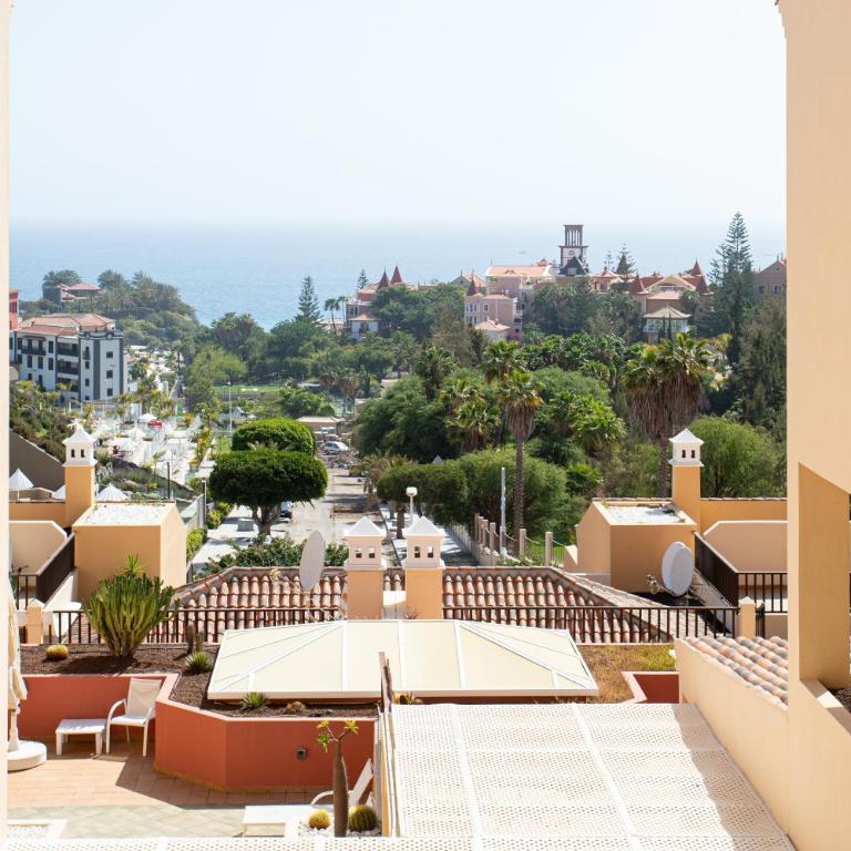 Eden Rentals Duke-Paradise Jacuzzi Terrace Retreat - Apartamento Superior - 85