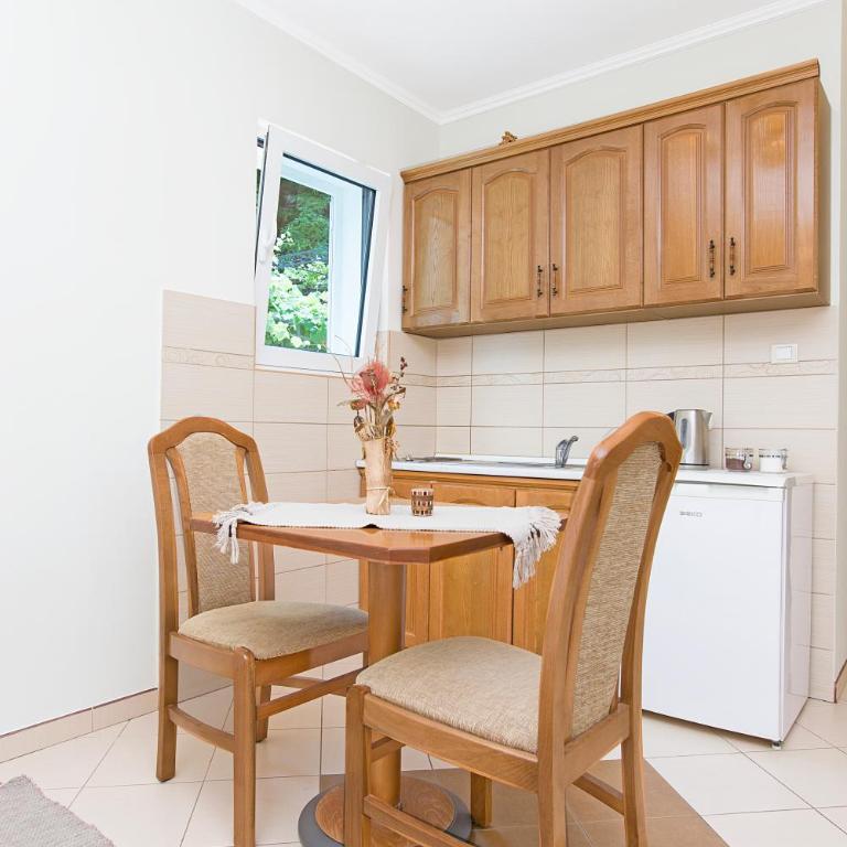 Apartments Jovanovic - Studio Apartment with Sea View - 7