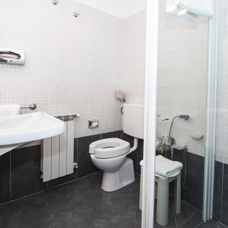 Hotel La Colonna - Camera Matrimoniale/Doppia con Letti Singoli - Accesso Disabili - 4