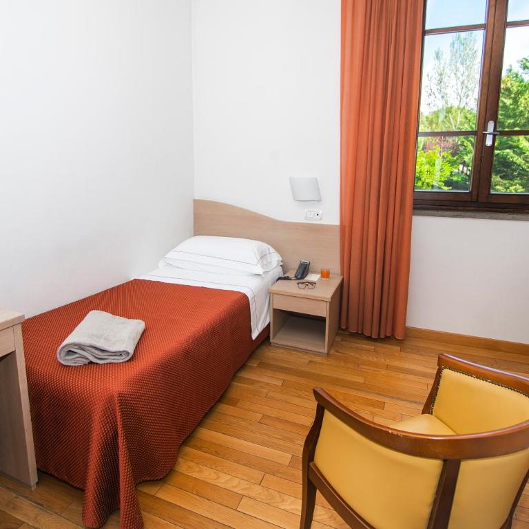 Hotel La Colonna - Camera Doppia con Letti Singoli - 4