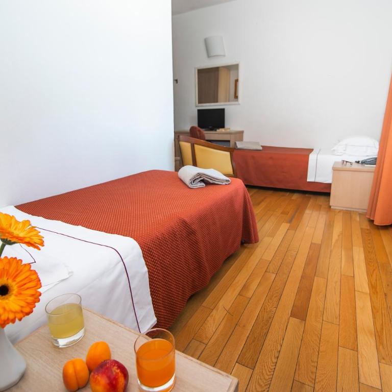 Hotel La Colonna - Camera Doppia con Letti Singoli - 5