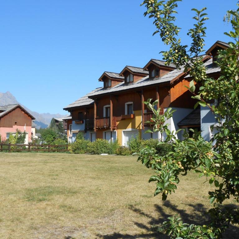 Chalets Jardin Alpin by Mountain Collection Immobilier - Appartement avec Vue sur la Montagne - 8