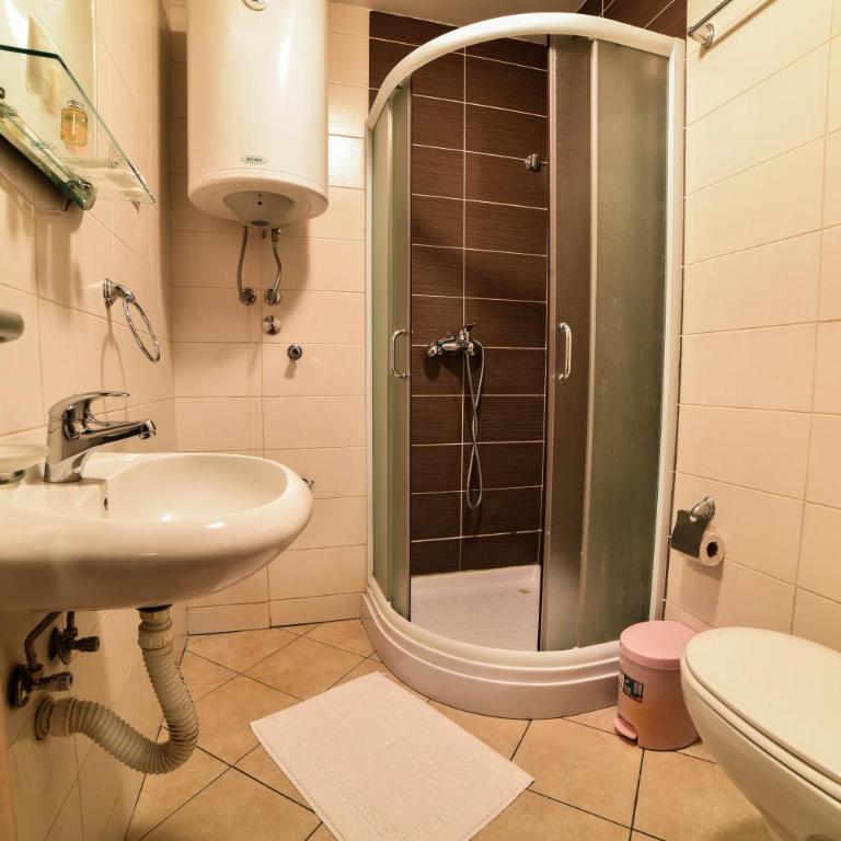 JollyKop Apartments - One-Bedroom Apartment - 17
