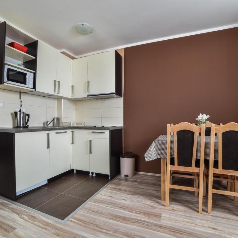 JollyKop Apartments - One-Bedroom Apartment - 9