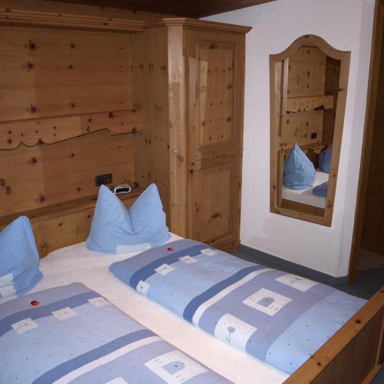 Gästehaus Christoph - Doppelzimmer mit Balkon - 6