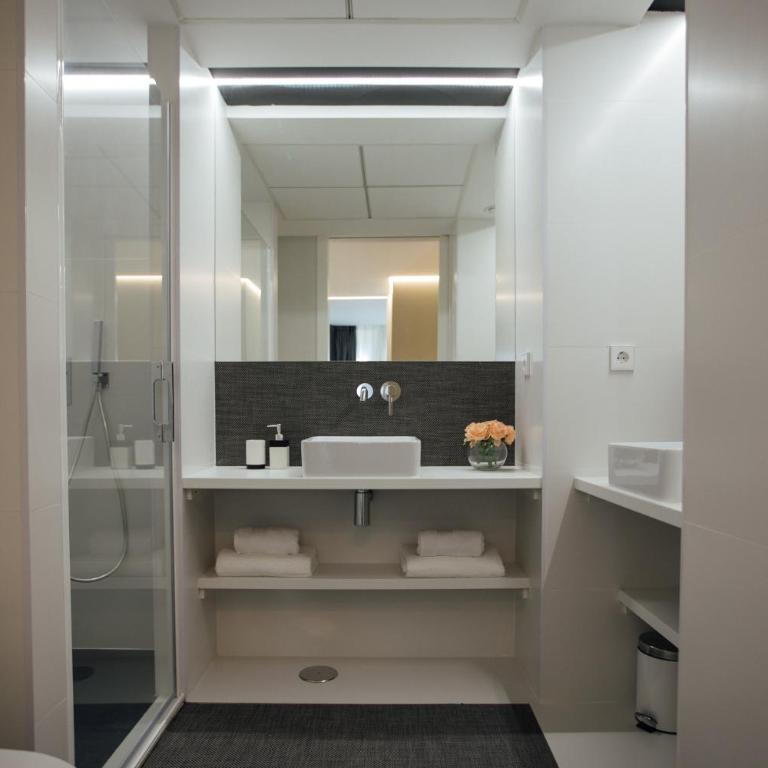 BN SUITES Rambla - Two-Bedroom Apartment - 17