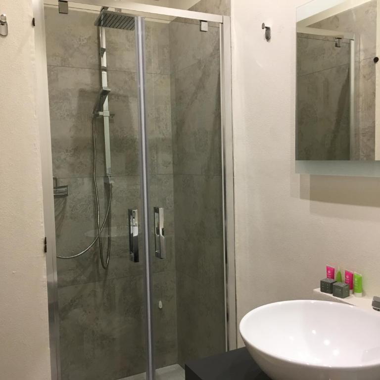 Dimora Conte - Camera Matrimoniale con Bagno Privato - 7