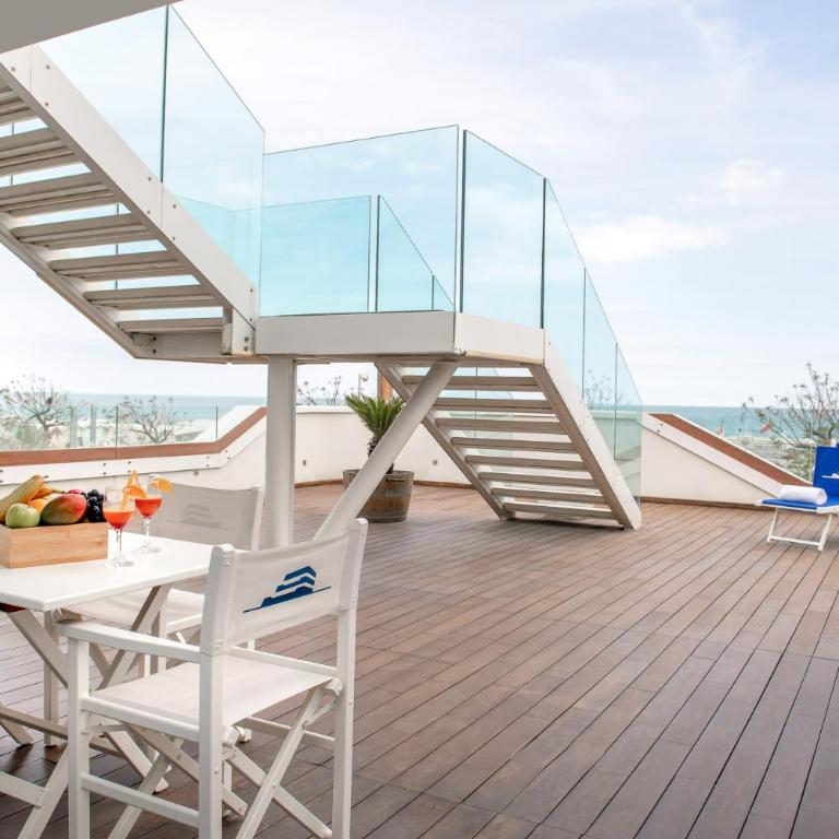 T-Suite Hotel - Suite with Sea View - 7