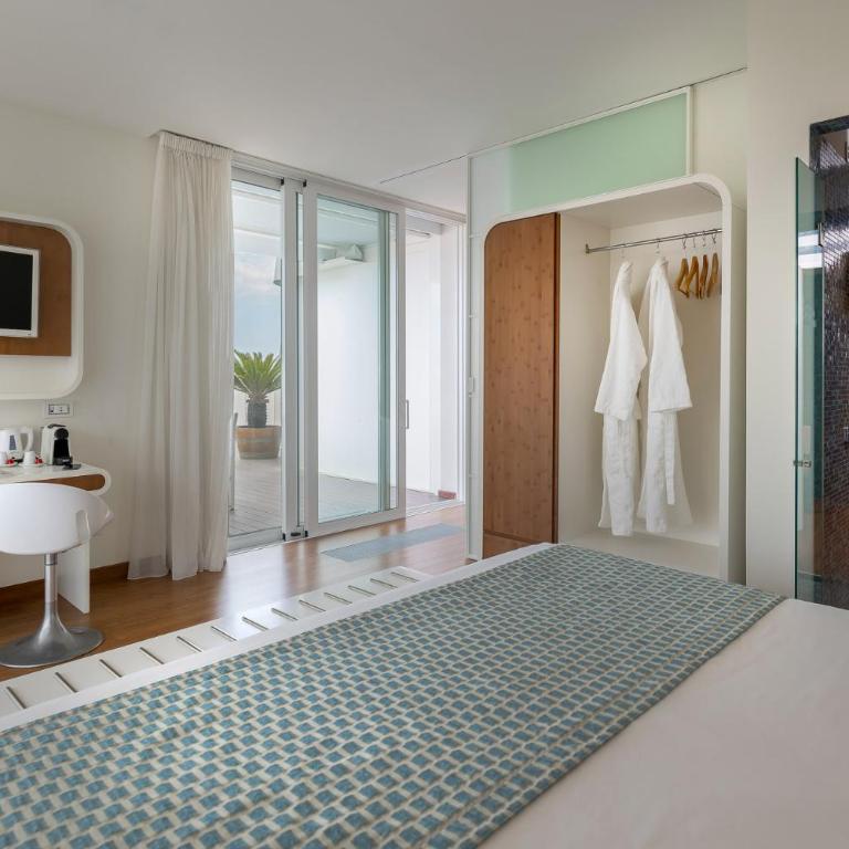 T-Suite Hotel - Suite with Sea View - 3
