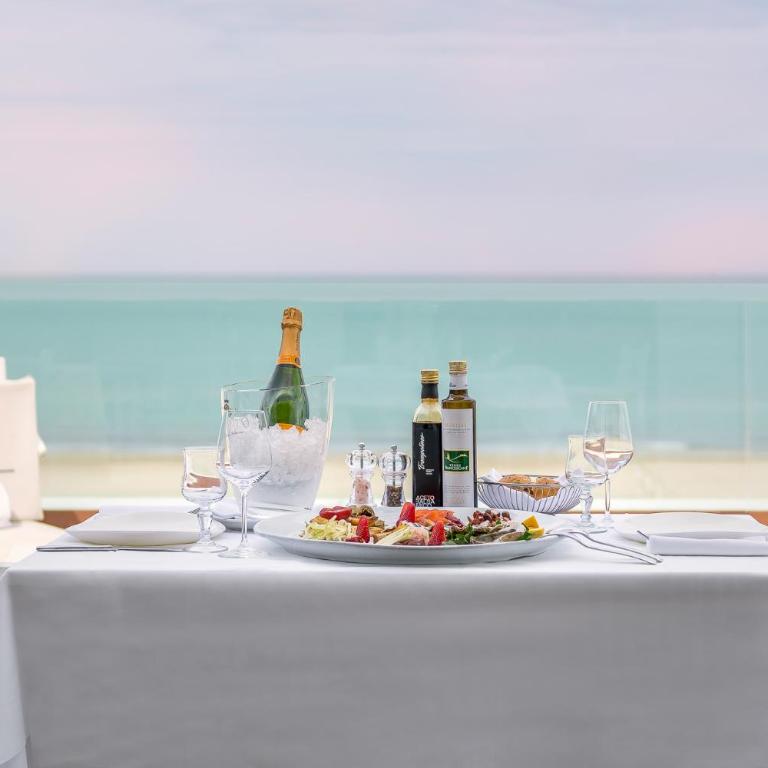 T-Suite Hotel - Suite With Sea View And Outdoor Jacuzzi - 2