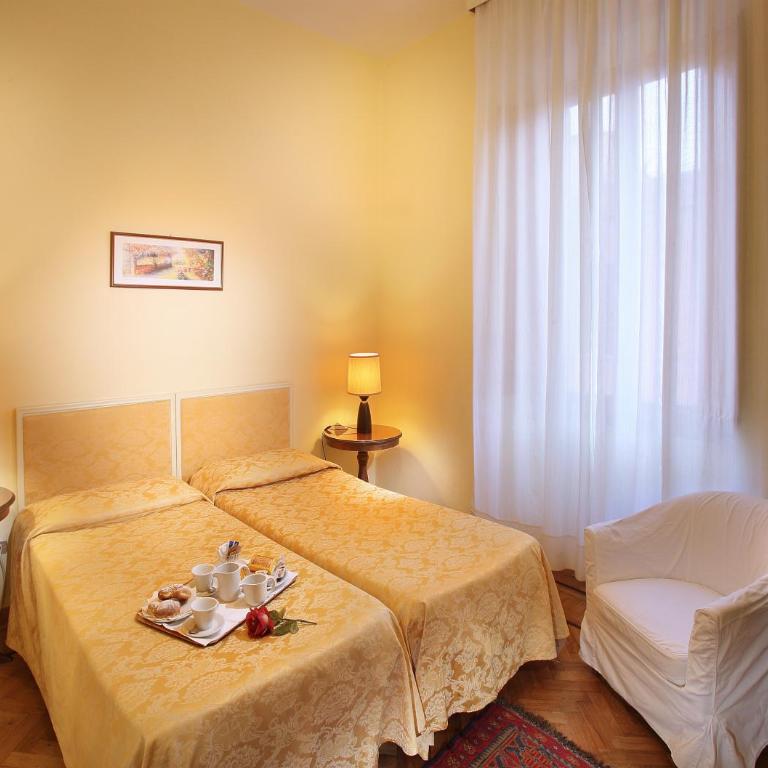 Hotel Internazionale - Camera Economy Matrimoniale/Doppia con Letti Singoli - 1