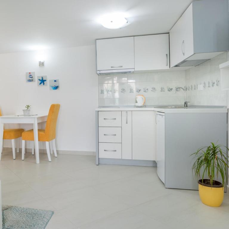 Apartments Teodo - Apartman - Prizemlje - 7