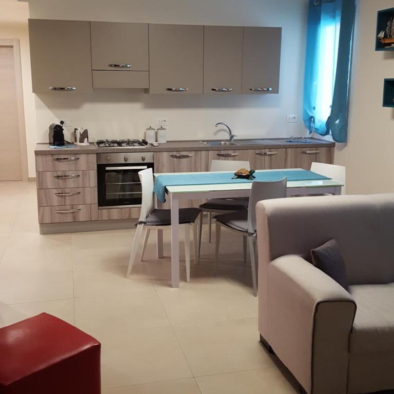Casa del Caricatore - Three-Bedroom Apartment - 11