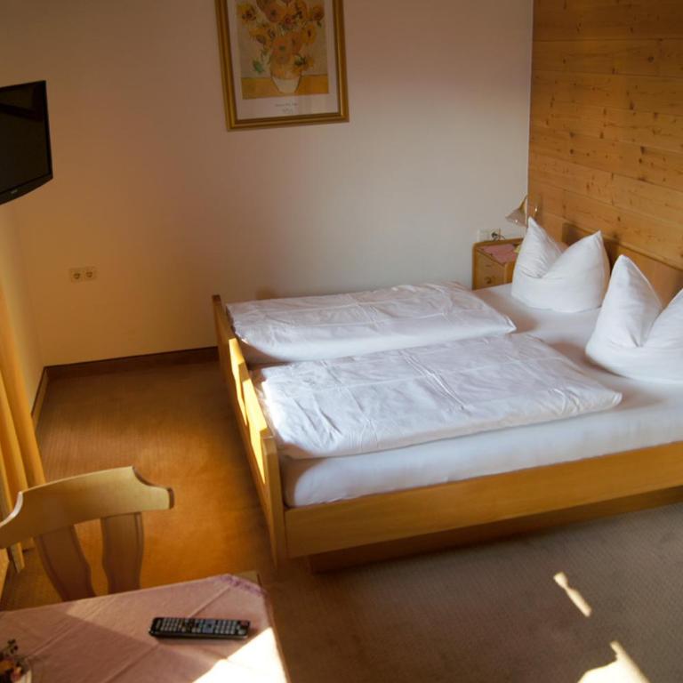 Pension Hohe Salve - Dreibettzimmer - 4