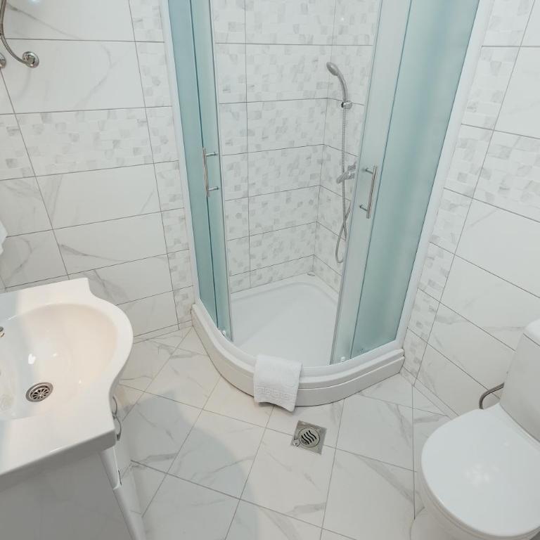 Apartman Mia - Apartment with Balcony - 19