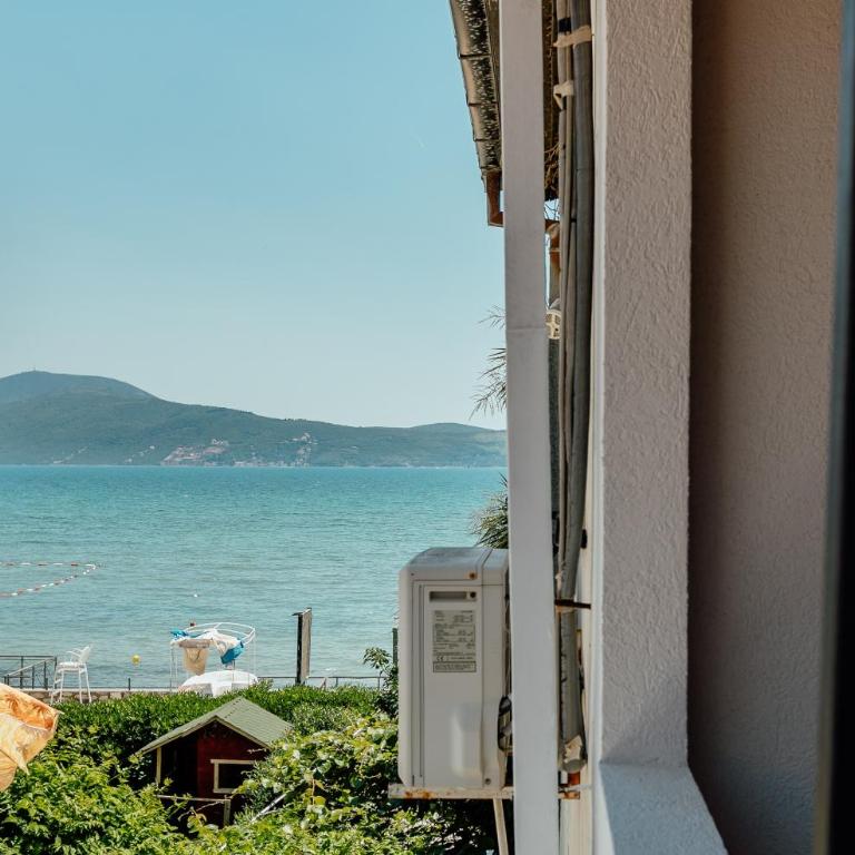 Apartman Mia - Apartment with Balcony - 22