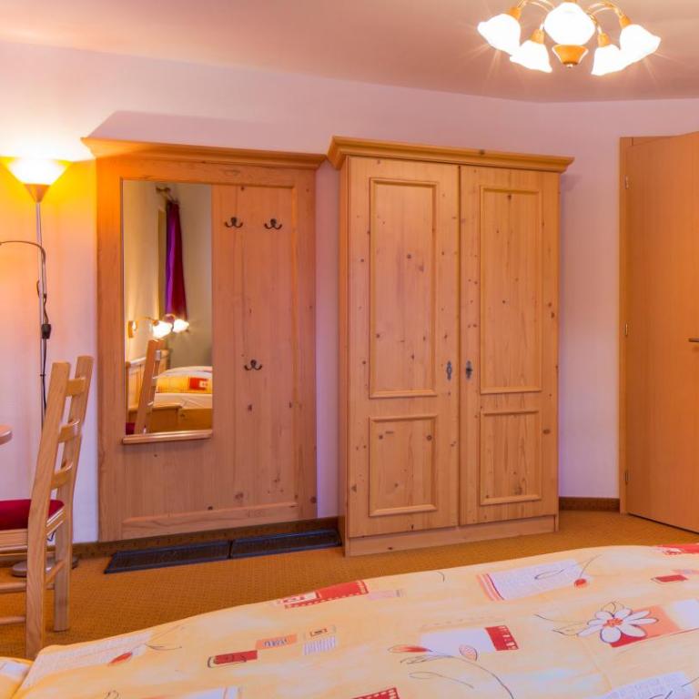 Familienhotel Garni Sporting - Familienzimmer (2 Erwachsene + 2 Kinder) - 6