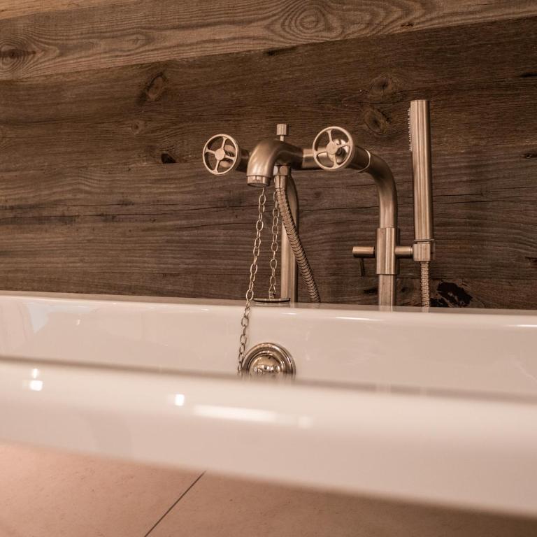 Alpenloge Design Hotel - Junior Suite mit Balkon - 3