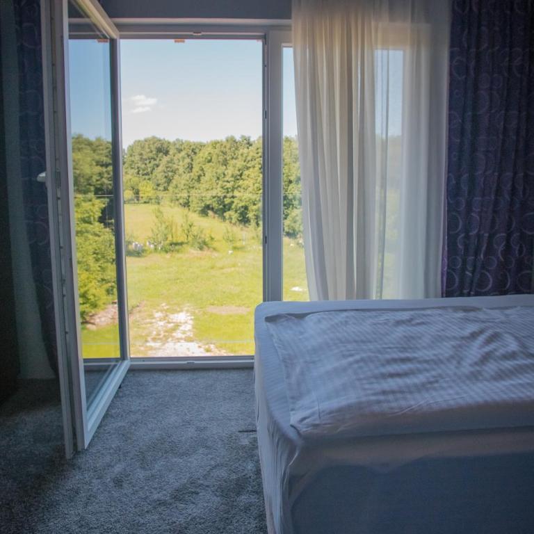 Garni Hotel Radović - Luxury Triple Room - 8