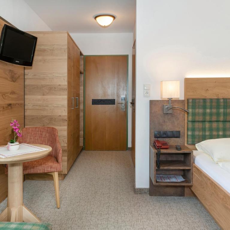 Landhotel Tirolerhof - Wildschönau - PREMIUM Card im Sommer - Einzelzimmer - 2