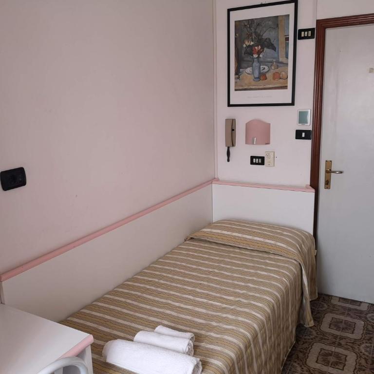 Hotel Rosy - Camera Singola Deluxe con Balcone - 4