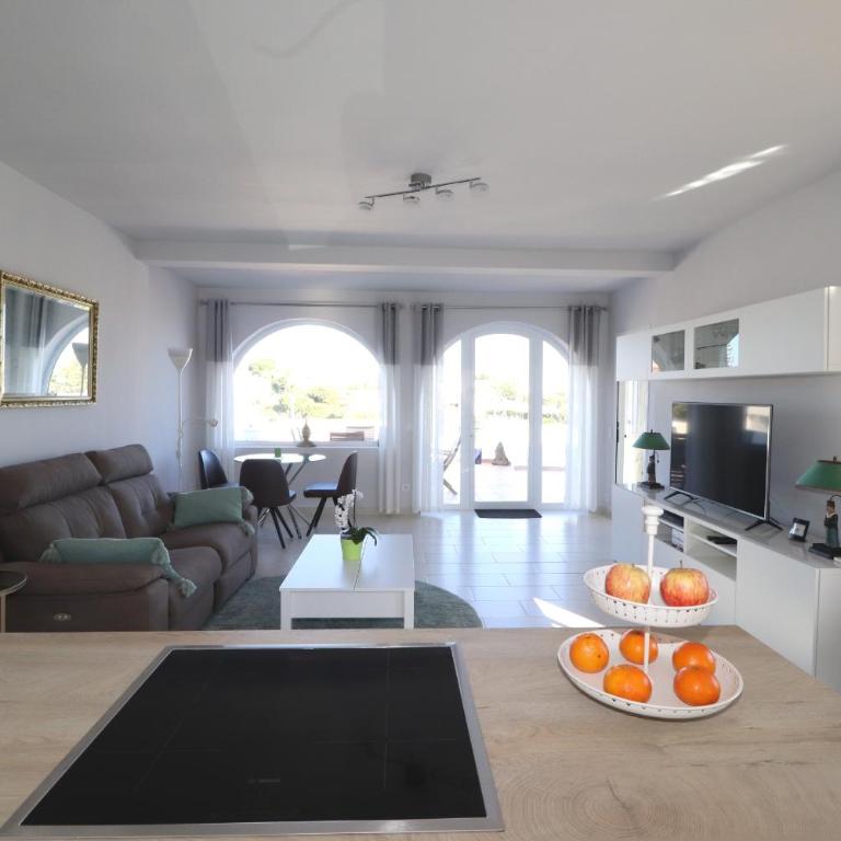 Miramar El Faro - One-Bedroom Apartment - 19
