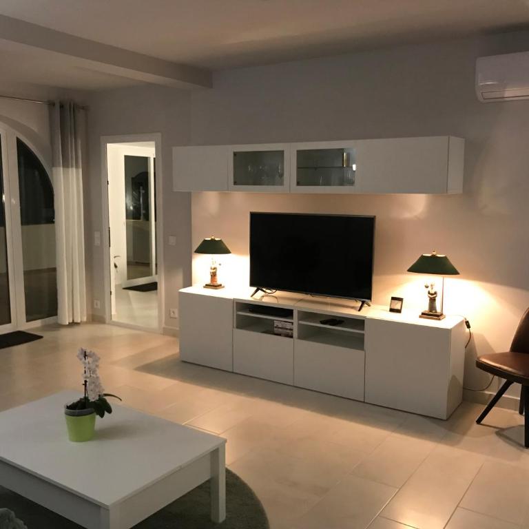 Miramar El Faro - One-Bedroom Apartment - 14
