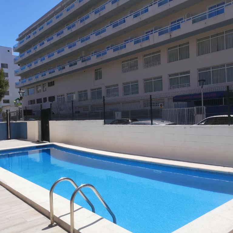 DIFFERENTFLATS Grd - Two-Bedroom Apartment with Terrace - 18