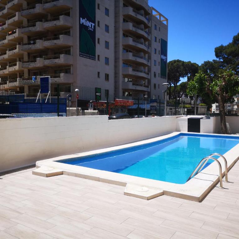 DIFFERENTFLATS Grd - Two-Bedroom Apartment with Terrace - 19