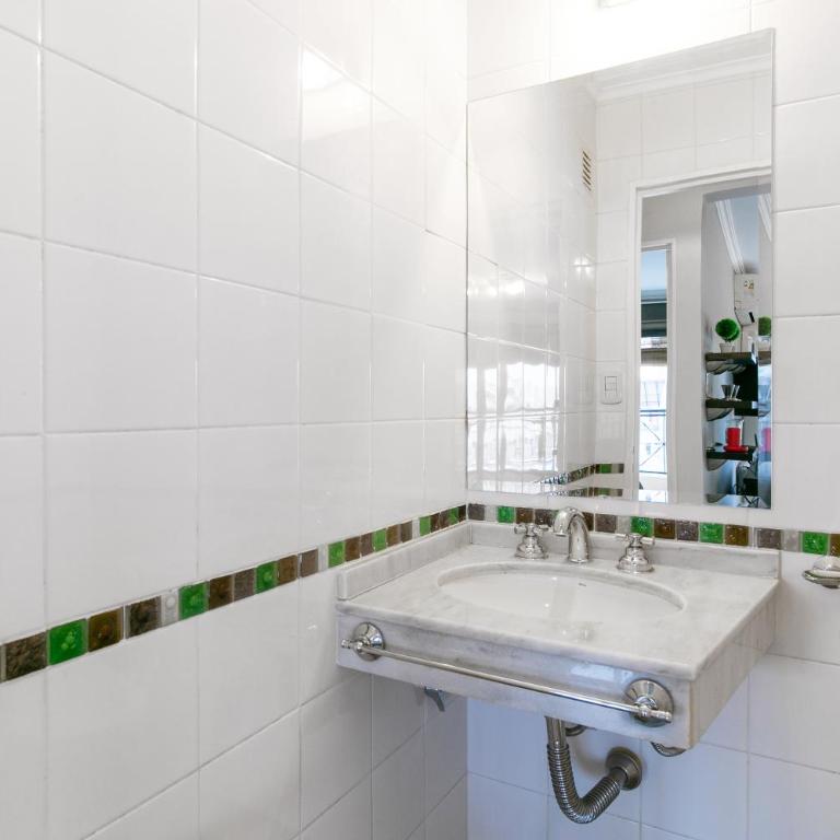 Dpto amplio y luminoso en Nueva Córdoba - Buenos Aires e Irigoyen - Apartamento con balcón - 17