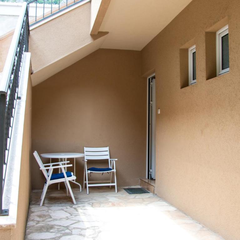 Veron Apartments - Apartment - Ground Floor - 1