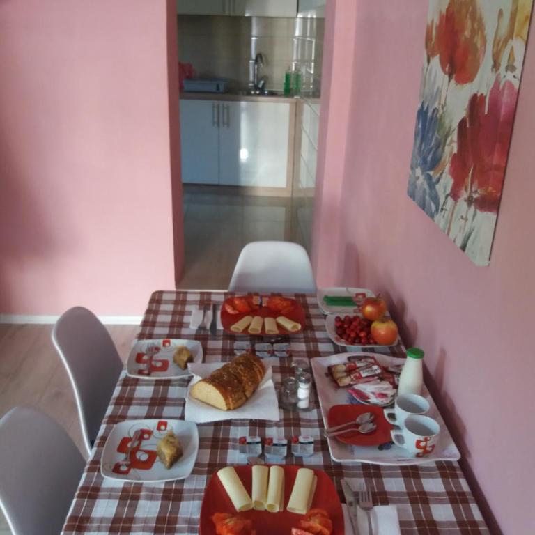 Apartments Uno - Four-Bedroom House - 10