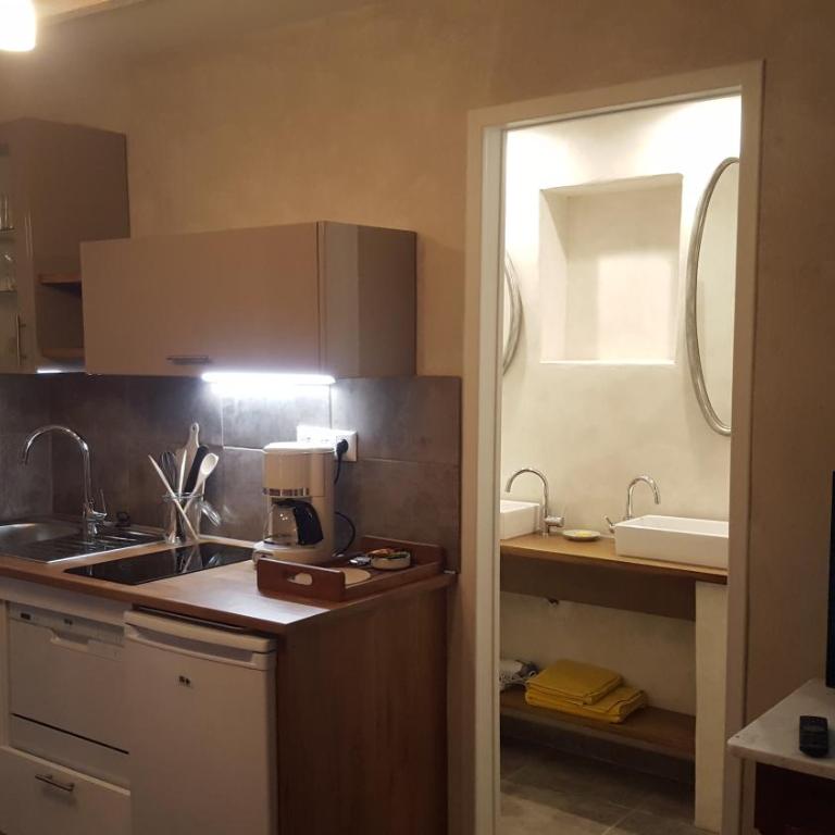 Magnifique "Gite de la Garoupe" au Cap d'Antibes à 300m des plages - Maison 1 Chambre - 13