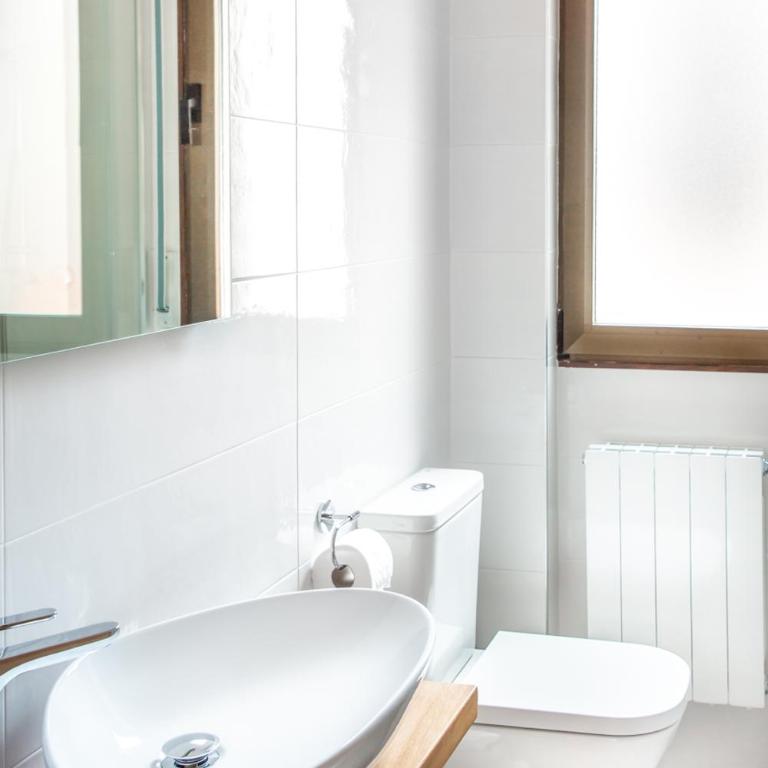 Aresti Old Town by Bilbao Living - Two-Bedroom Apartment - 17