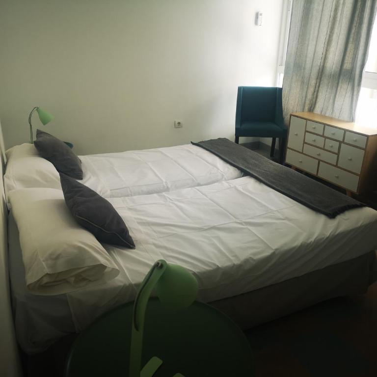 Feel Hostels Soho Malaga - Habitación Estándar con baño compartido - 2 camas - 1