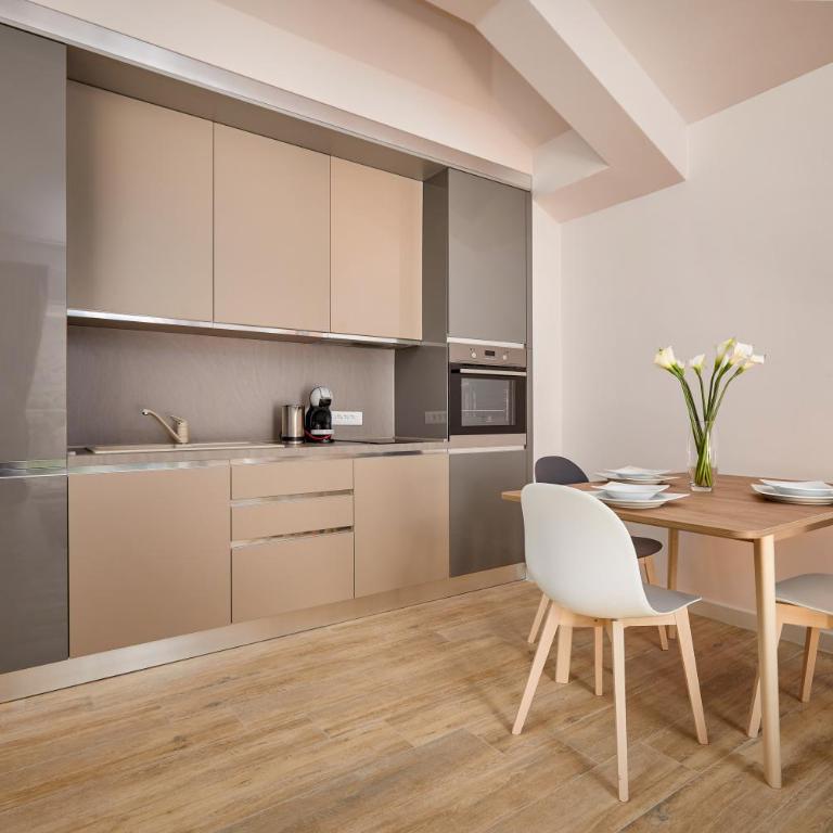 MAISON W - Deluxe One-Bedroom Apartment - 10