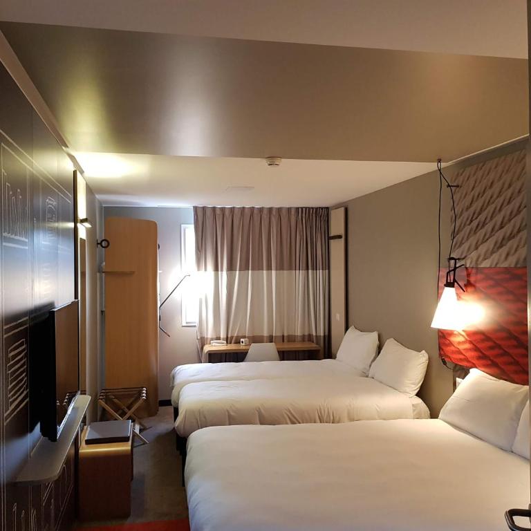ibis Cahors - Chambre Quadruple - 7