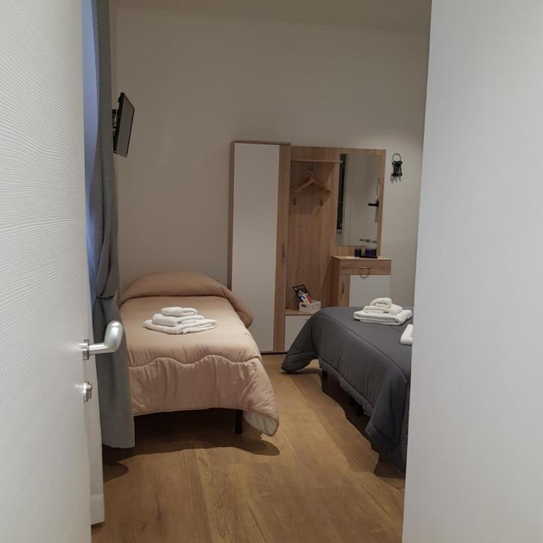 Handy - Standard King Room - 3
