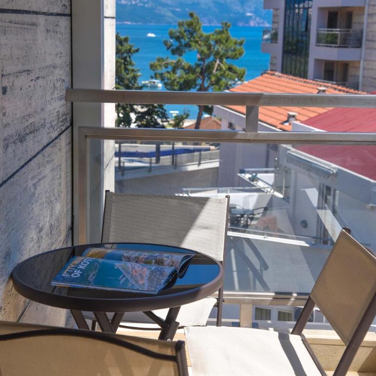 Adriatic Dream - Fontana Apartments - Deluxe Two-Bedroom Apartment with Terrace and Sea View - 18